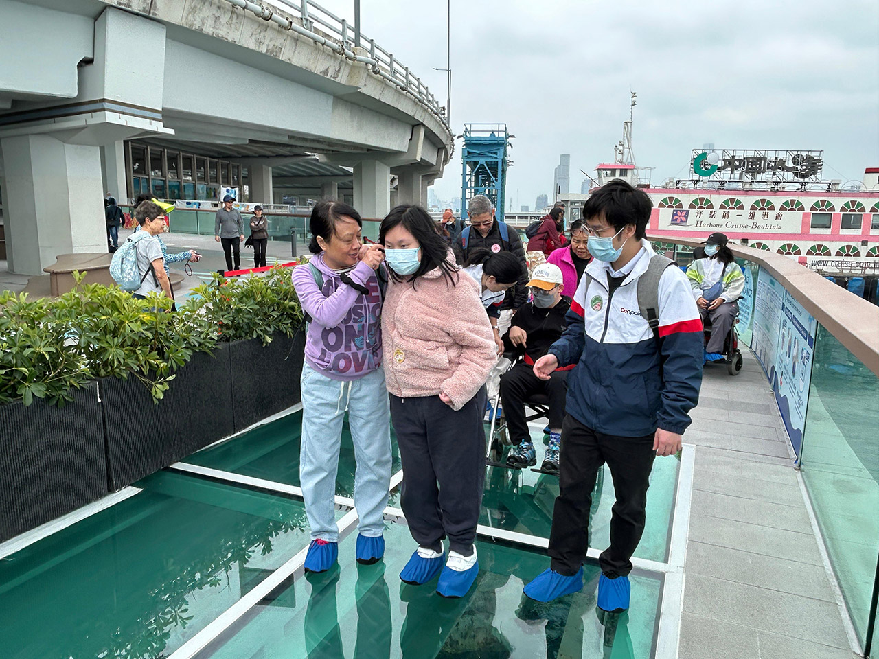 康栢义工队携手耀能协会伤健人士暖心出行